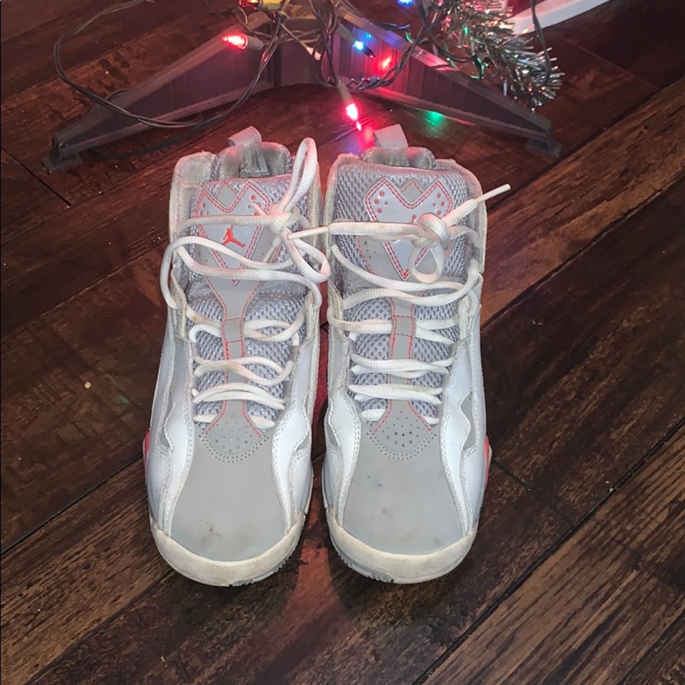 Jordans - Picture 3 of 6